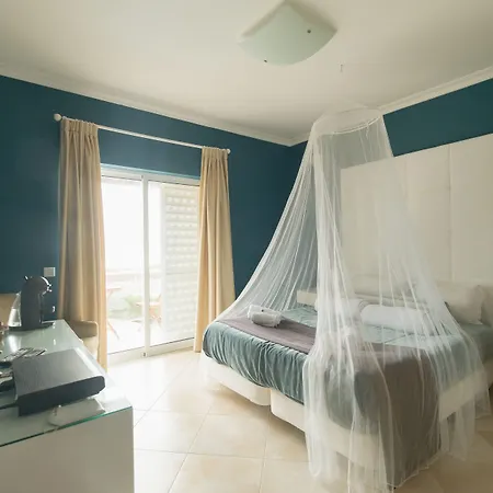Couette-café Arrifana Destination