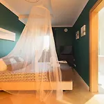Arrifana Destination Bed and breakfast