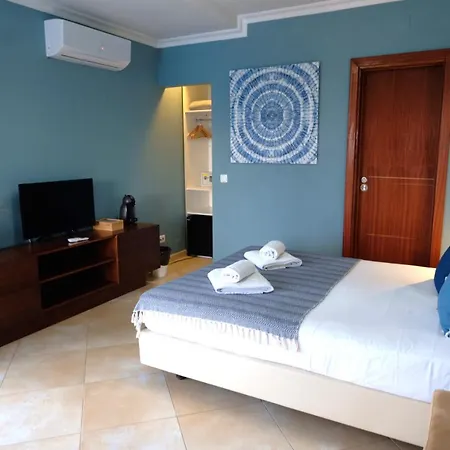 Arrifana Destination Bed & Breakfast 3*