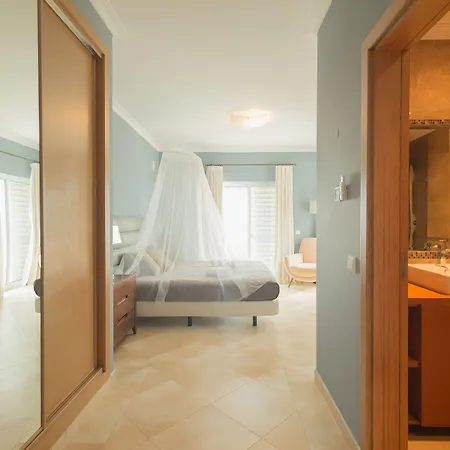 Arrifana Destination Couette-café