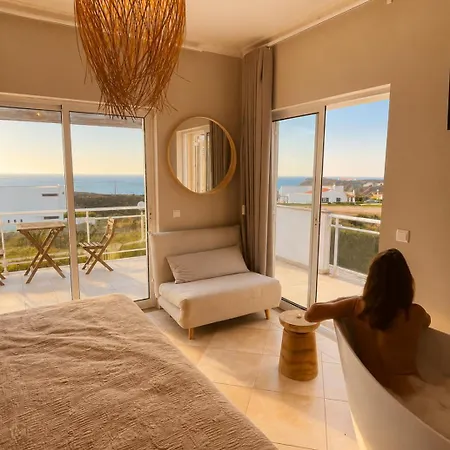 Arrifana Destination Bed & Breakfast 4*