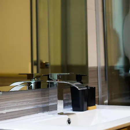 Alojamento de Acomodação e Pequeno-almoço Arrifana Destination 4*