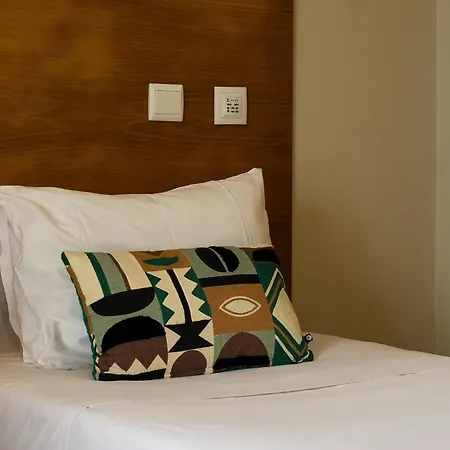 Alojamento de Acomodação e Pequeno-almoço Arrifana Destination 4*