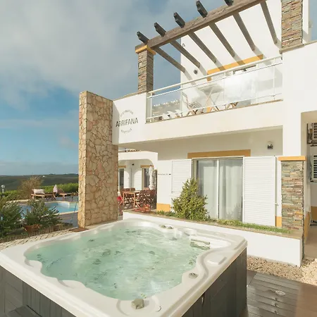 Alojamento de Acomodação e Pequeno-almoço Arrifana Destination 4*