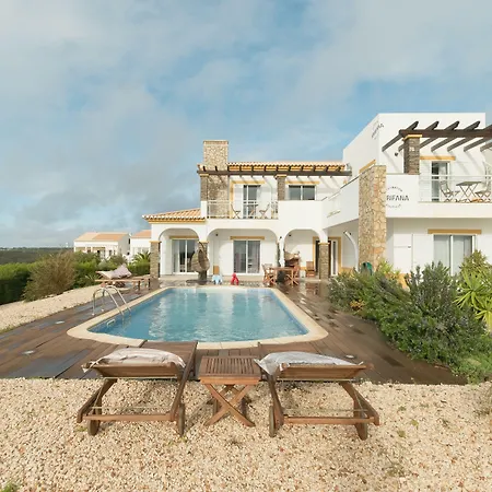 Alojamento de Acomodação e Pequeno-almoço Arrifana Destination 4*